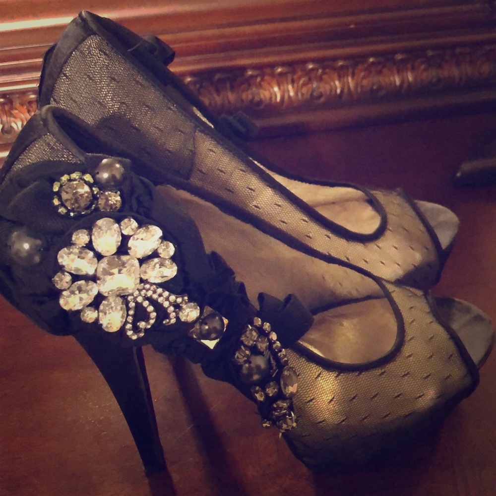 Black Platforms